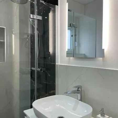 Iva - Private Pool Apartman Trogir