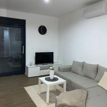 Apartment Iva - Private Pool *